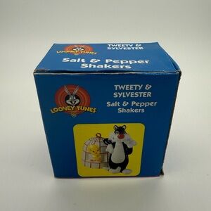 NIB Looney Tunes Sylvester & Tweety Salt and Pepper Shakers Warner Bros 1997